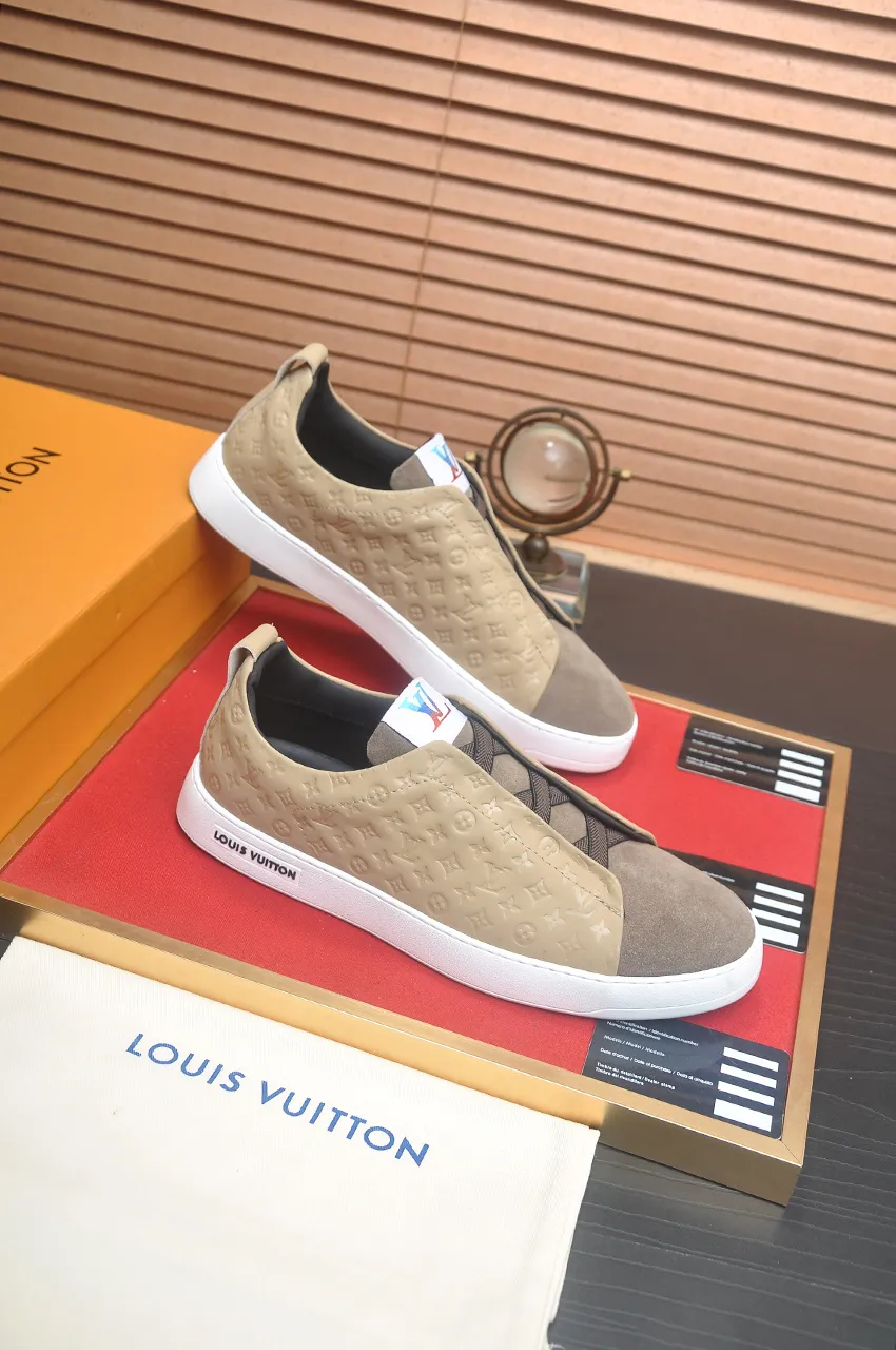 Men's men's shoes💰460💶[LOUIS VUITTON] Same style as LV. Louis Vuitton official website [satisfied] original single hot model, LV original factory cowhide material 👑1:1 original plate, sheepskin lining, original foam outsole. Body accessories one-to-one mold opening 💪 Counter quality 🙏 Dear friends, if you are still worried about wearing matching shoes 💋, then these shoes are your best choice 🎁🎁! 38-44